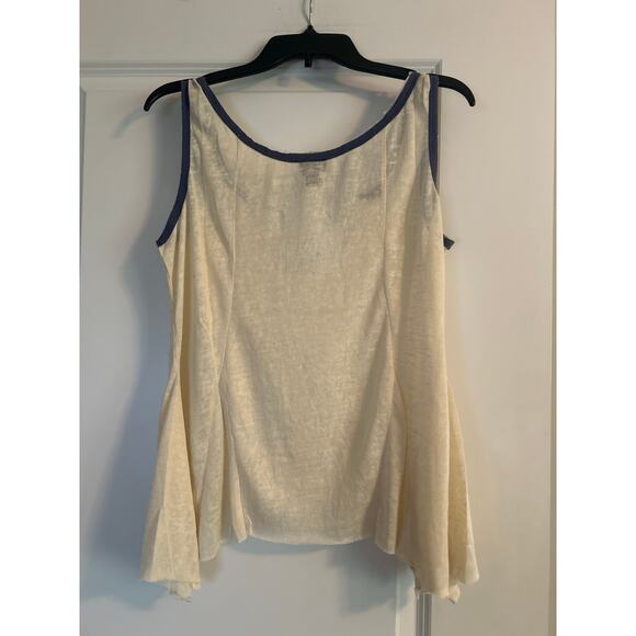 NWT Rue 21 Cream Color Tank Top Navy Trim Lightweight Soft Flowy Size Medium - Picture 2 of 4